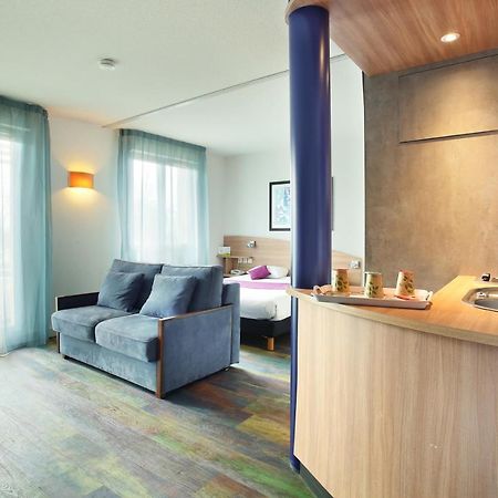 Suite-Home Orleans-Saran Eksteriør billede