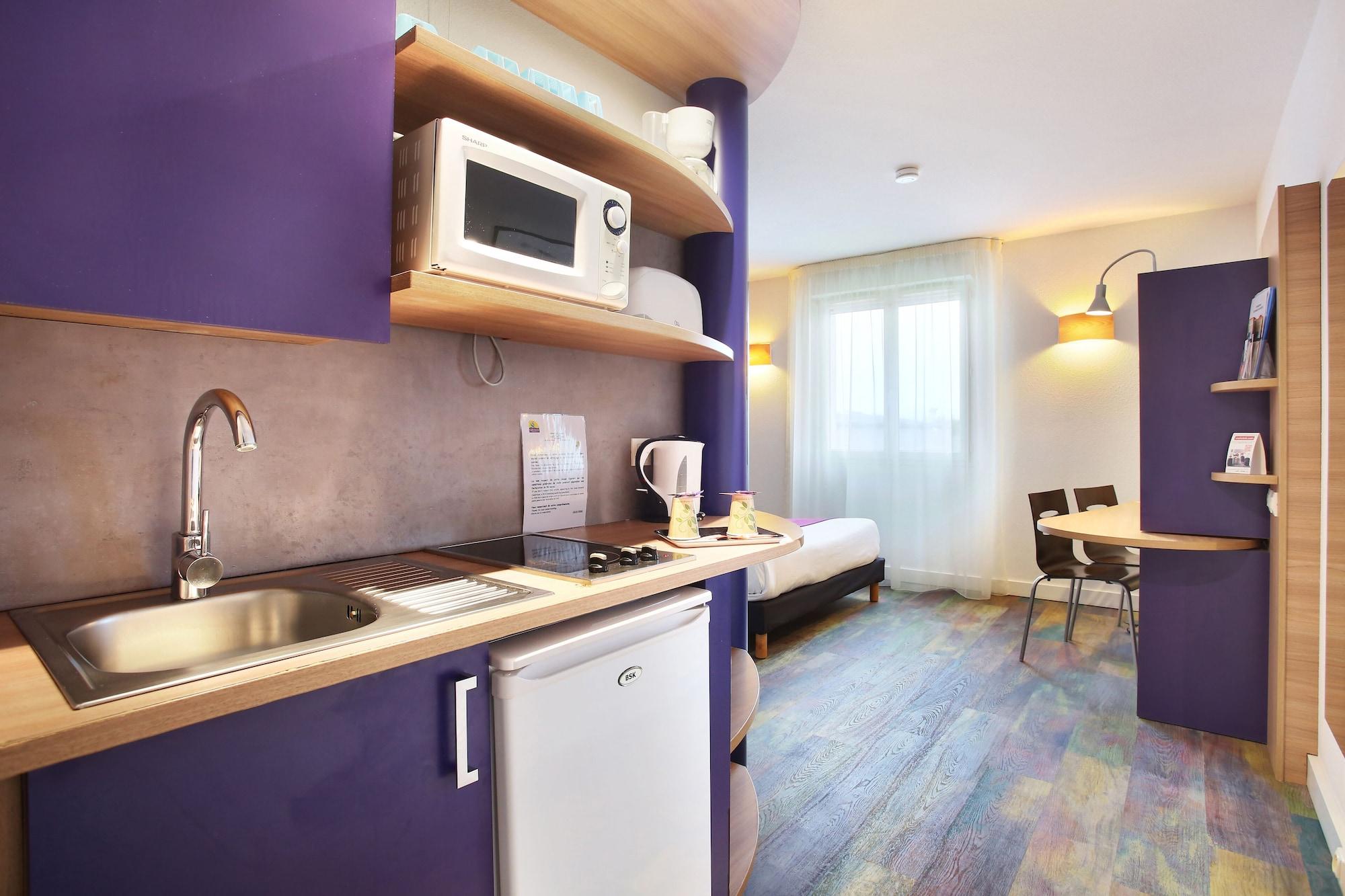 Suite-Home Orleans-Saran Eksteriør billede
