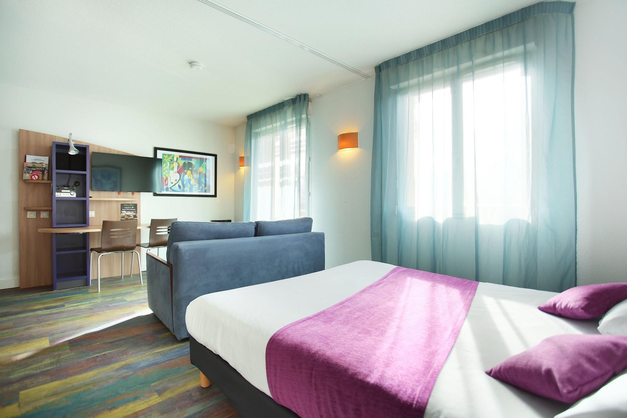 Suite-Home Orleans-Saran Eksteriør billede