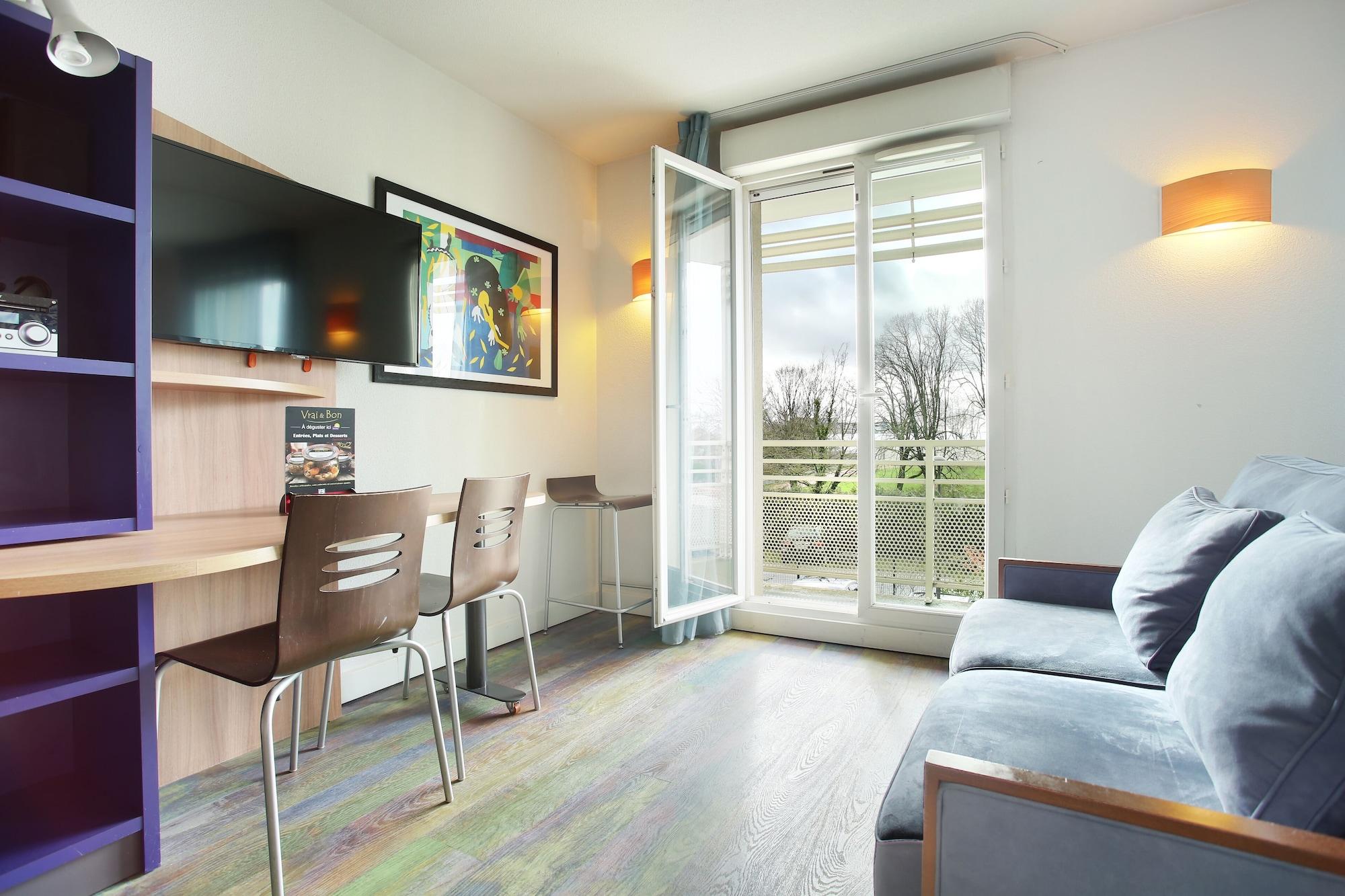 Suite-Home Orleans-Saran Eksteriør billede