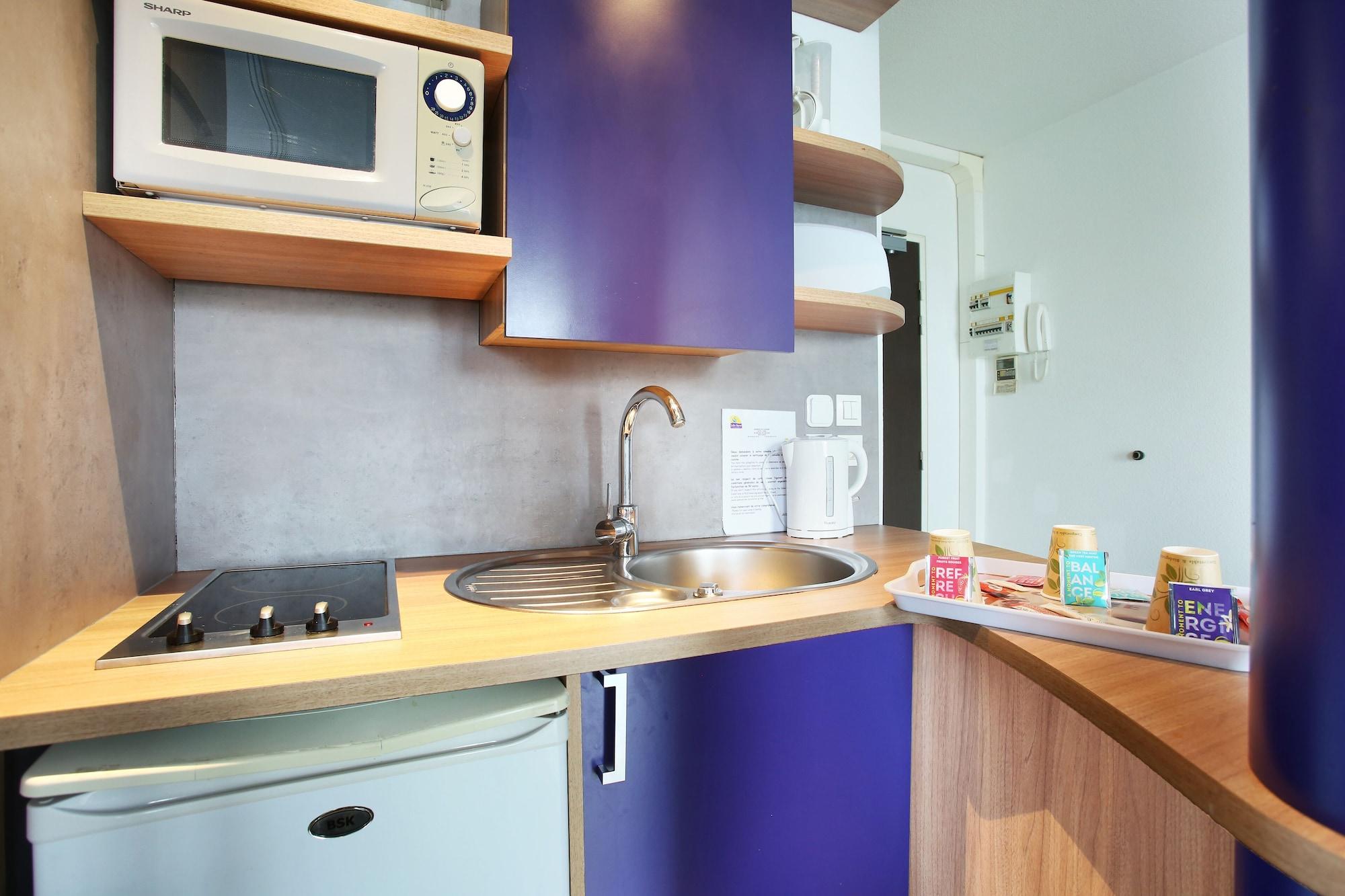 Suite-Home Orleans-Saran Eksteriør billede