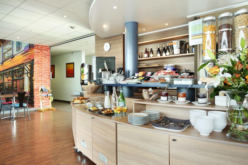 Suite-Home Orleans-Saran Eksteriør billede