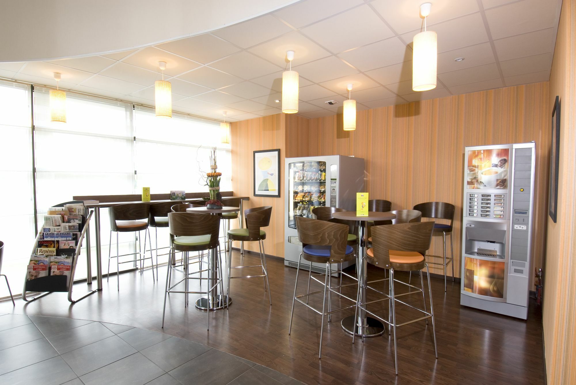 Suite-Home Orleans-Saran Restaurant billede