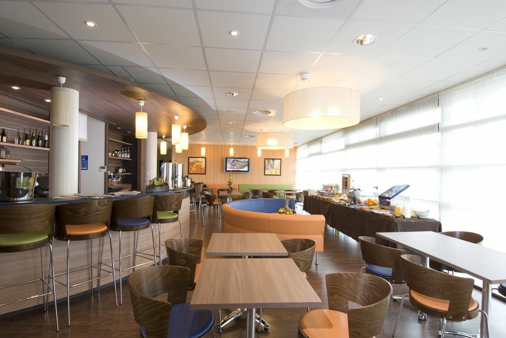 Suite-Home Orleans-Saran Restaurant billede